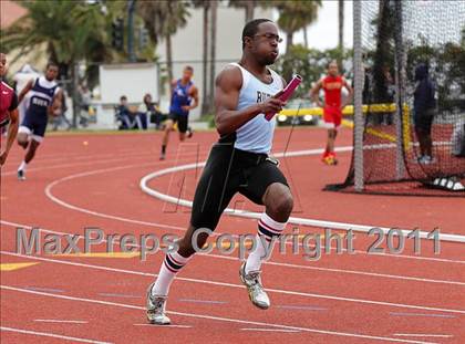 Thumbnail 3 in 2011 Santa Barbara Easter Relays photogallery.