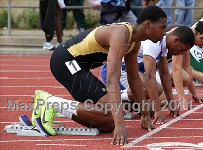 Thumbnail 2 in 2011 Santa Barbara Easter Relays photogallery.