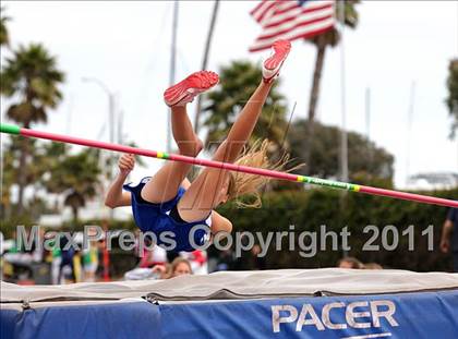 Thumbnail 3 in 2011 Santa Barbara Easter Relays photogallery.