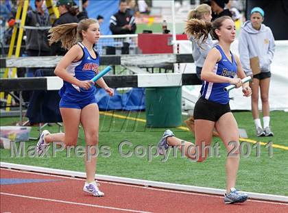 Thumbnail 3 in 2011 Santa Barbara Easter Relays photogallery.