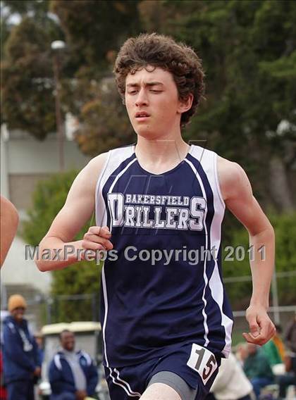 Thumbnail 2 in 2011 Santa Barbara Easter Relays photogallery.