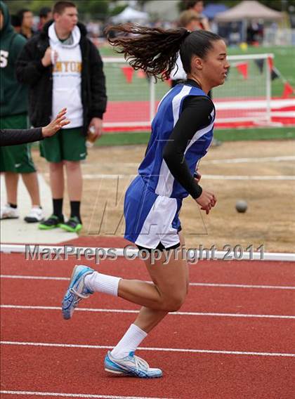 Thumbnail 3 in 2011 Santa Barbara Easter Relays photogallery.