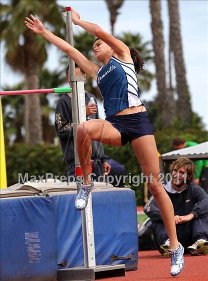 Thumbnail 1 in 2011 Santa Barbara Easter Relays photogallery.