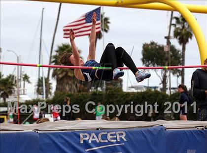 Thumbnail 2 in 2011 Santa Barbara Easter Relays photogallery.