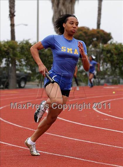 Thumbnail 1 in 2011 Santa Barbara Easter Relays photogallery.
