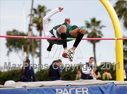 Thumbnail 2 in 2011 Santa Barbara Easter Relays photogallery.