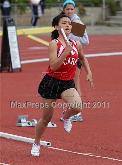 Thumbnail 3 in 2011 Santa Barbara Easter Relays photogallery.