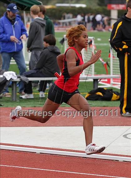 Thumbnail 1 in 2011 Santa Barbara Easter Relays photogallery.