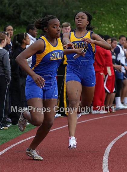 Thumbnail 3 in 2011 Santa Barbara Easter Relays photogallery.