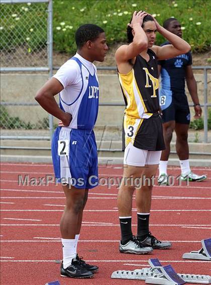 Thumbnail 2 in 2011 Santa Barbara Easter Relays photogallery.
