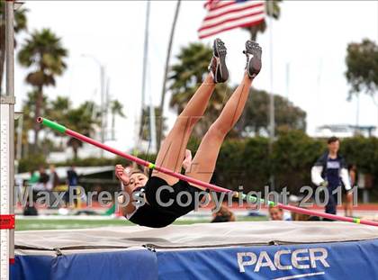 Thumbnail 1 in 2011 Santa Barbara Easter Relays photogallery.