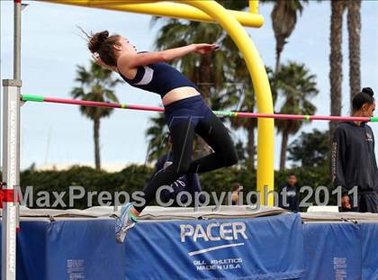 Thumbnail 2 in 2011 Santa Barbara Easter Relays photogallery.