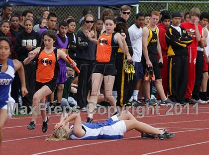 Thumbnail 3 in 2011 Santa Barbara Easter Relays photogallery.