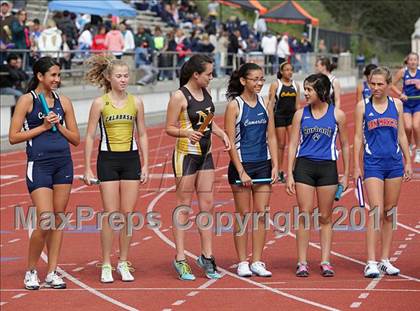 Thumbnail 2 in 2011 Santa Barbara Easter Relays photogallery.
