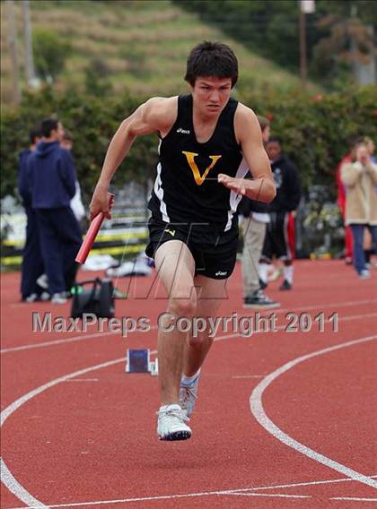 Thumbnail 2 in 2011 Santa Barbara Easter Relays photogallery.