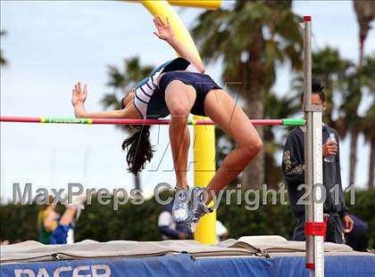 Thumbnail 2 in 2011 Santa Barbara Easter Relays photogallery.