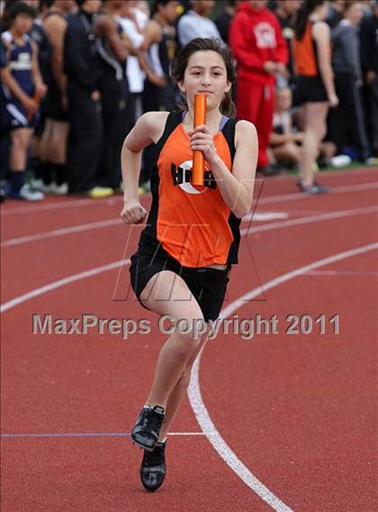 Thumbnail 2 in 2011 Santa Barbara Easter Relays photogallery.