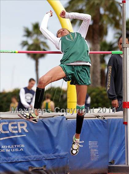 Thumbnail 1 in 2011 Santa Barbara Easter Relays photogallery.