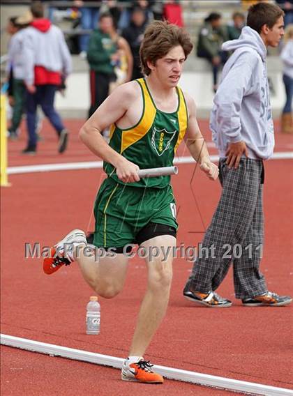 Thumbnail 2 in 2011 Santa Barbara Easter Relays photogallery.