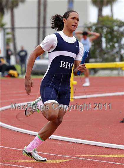 Thumbnail 3 in 2011 Santa Barbara Easter Relays photogallery.