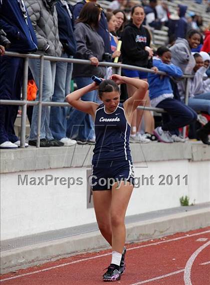 Thumbnail 3 in 2011 Santa Barbara Easter Relays photogallery.