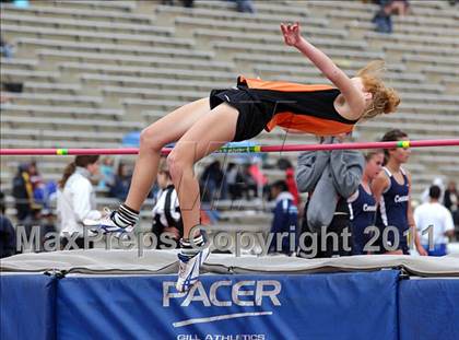 Thumbnail 3 in 2011 Santa Barbara Easter Relays photogallery.