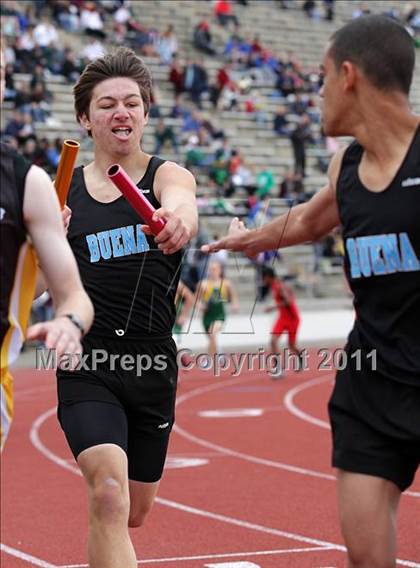 Thumbnail 2 in 2011 Santa Barbara Easter Relays photogallery.