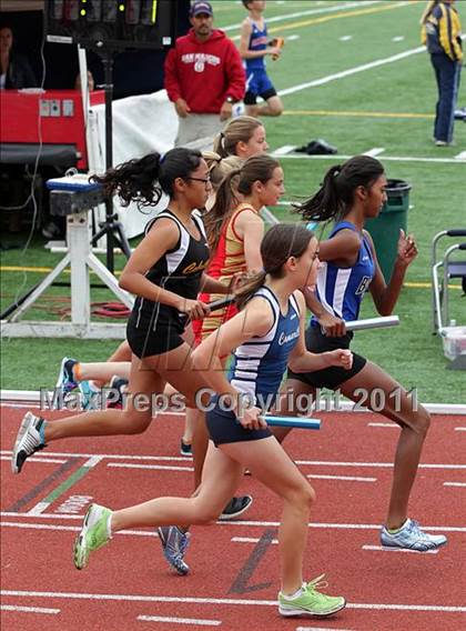 Thumbnail 1 in 2011 Santa Barbara Easter Relays photogallery.
