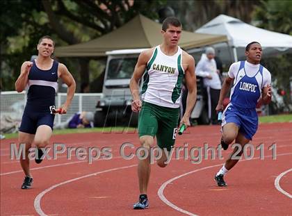 Thumbnail 2 in 2011 Santa Barbara Easter Relays photogallery.