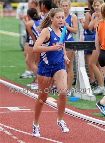 Thumbnail 2 in 2011 Santa Barbara Easter Relays photogallery.