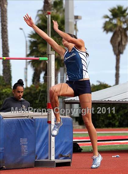 Thumbnail 2 in 2011 Santa Barbara Easter Relays photogallery.