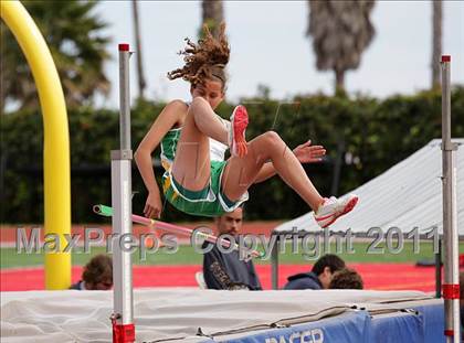 Thumbnail 3 in 2011 Santa Barbara Easter Relays photogallery.