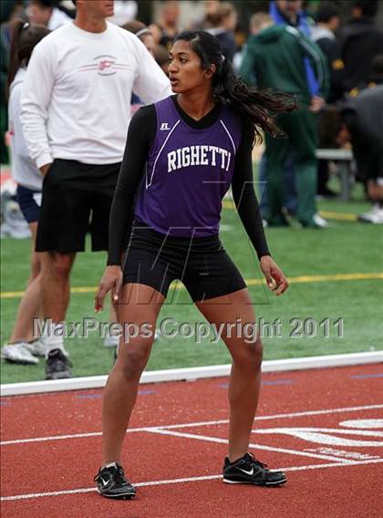 Thumbnail 2 in 2011 Santa Barbara Easter Relays photogallery.