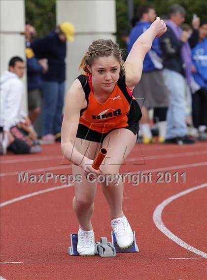 Thumbnail 2 in 2011 Santa Barbara Easter Relays photogallery.