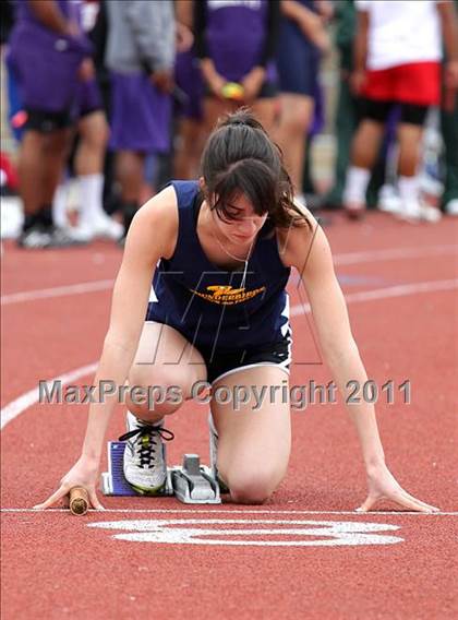 Thumbnail 1 in 2011 Santa Barbara Easter Relays photogallery.