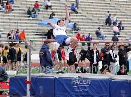 Thumbnail 2 in 2011 Santa Barbara Easter Relays photogallery.