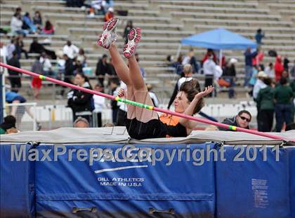 Thumbnail 2 in 2011 Santa Barbara Easter Relays photogallery.
