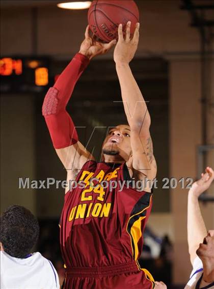 Thumbnail 2 in Tulare Union @ Righetti (CIF SoCal Regional Playoffs) photogallery.