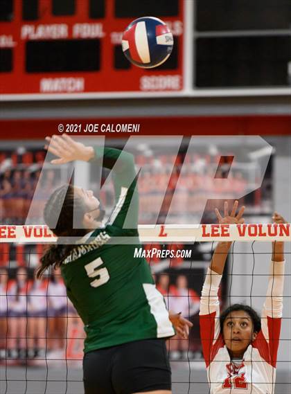 Thumbnail 2 in Incarnate Word @ Lee photogallery.