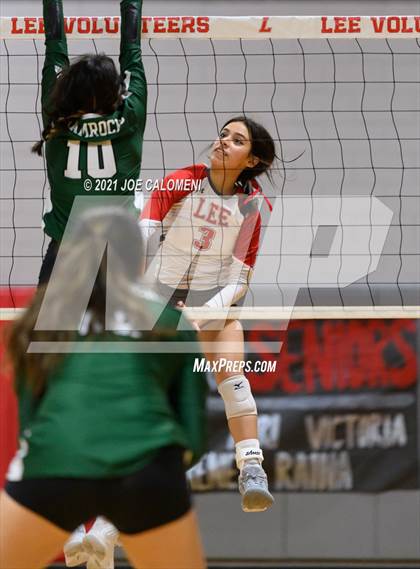 Thumbnail 3 in Incarnate Word @ Lee photogallery.