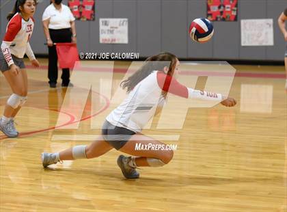Thumbnail 3 in Incarnate Word @ Lee photogallery.