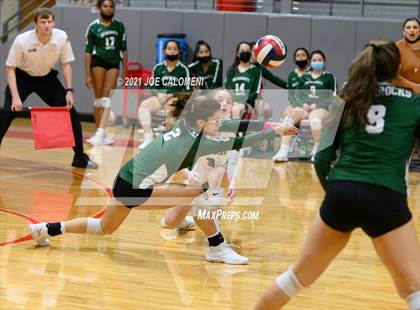 Thumbnail 3 in Incarnate Word @ Lee photogallery.