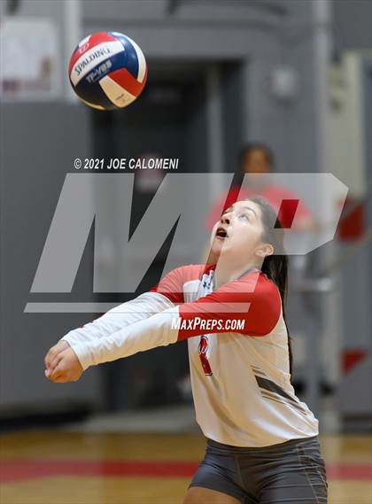 Thumbnail 3 in Incarnate Word @ Lee photogallery.