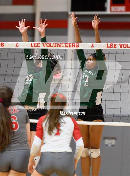 Thumbnail 3 in Incarnate Word @ Lee photogallery.