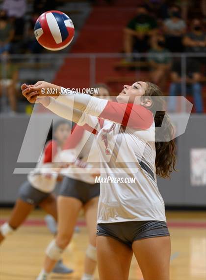 Thumbnail 2 in Incarnate Word @ Lee photogallery.