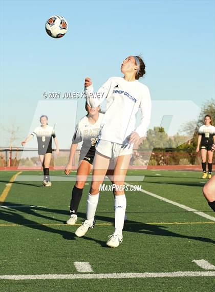 Thumbnail 2 in Faith Lutheran vs Bishop Gorman photogallery.