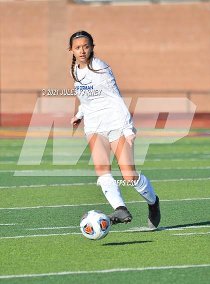 Thumbnail 2 in Faith Lutheran vs Bishop Gorman photogallery.
