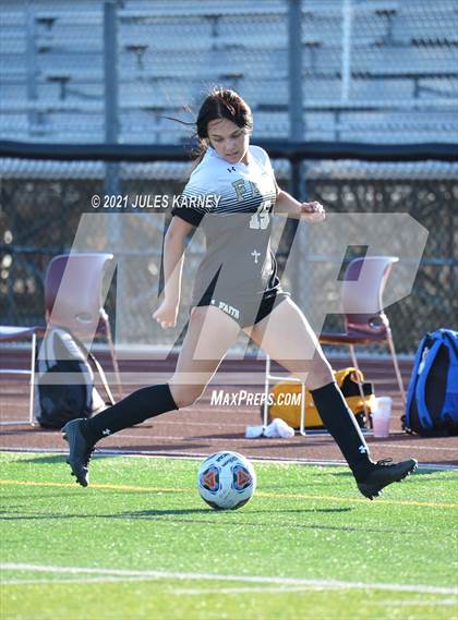 Thumbnail 2 in Faith Lutheran vs Bishop Gorman photogallery.