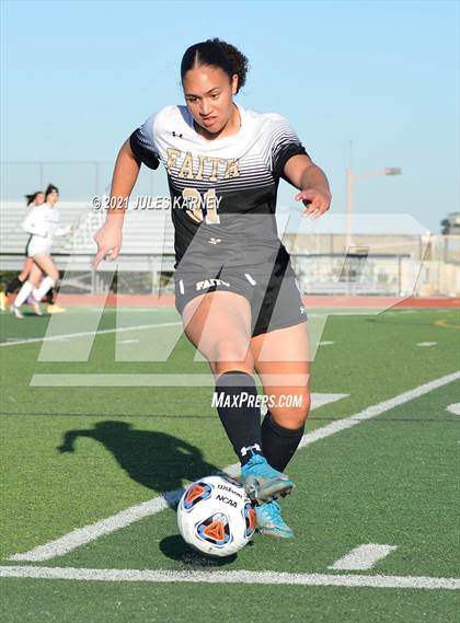 Thumbnail 2 in Faith Lutheran vs Bishop Gorman photogallery.