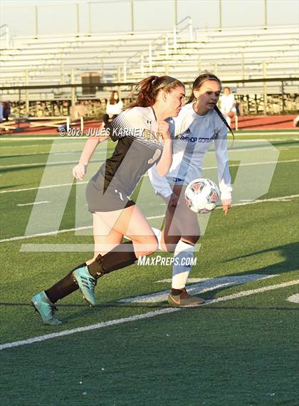 Thumbnail 1 in Faith Lutheran vs Bishop Gorman photogallery.